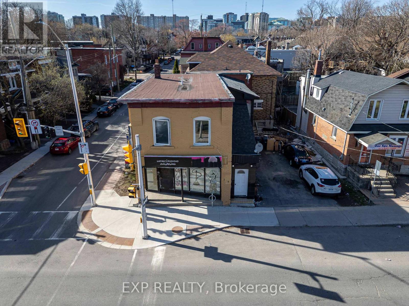 549 Gladstone Avenue, Ottawa, Ontario  K1R 5N9 - Photo 2 - X12389075