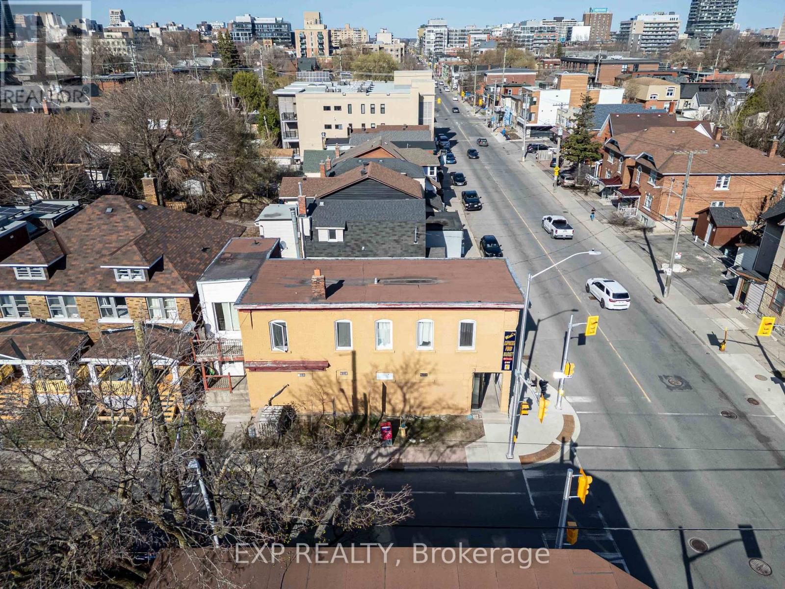 549 Gladstone Avenue, Ottawa, Ontario  K1R 5N9 - Photo 9 - X12389075