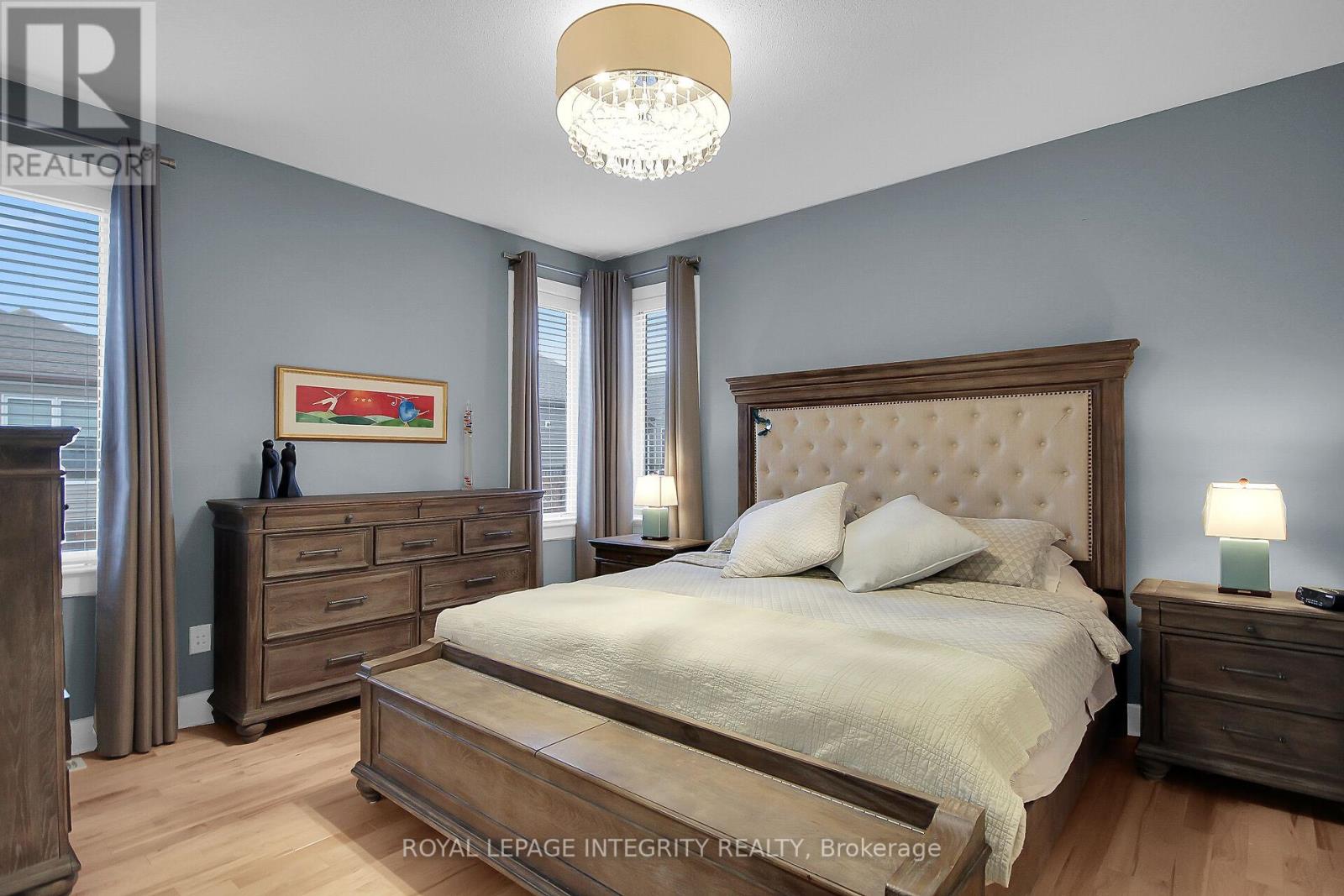 15 York Crossing, Russell, Ontario  K4R 0C4 - Photo 24 - X12389115