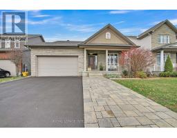 15 YORK CROSSING, Russell, Ontario