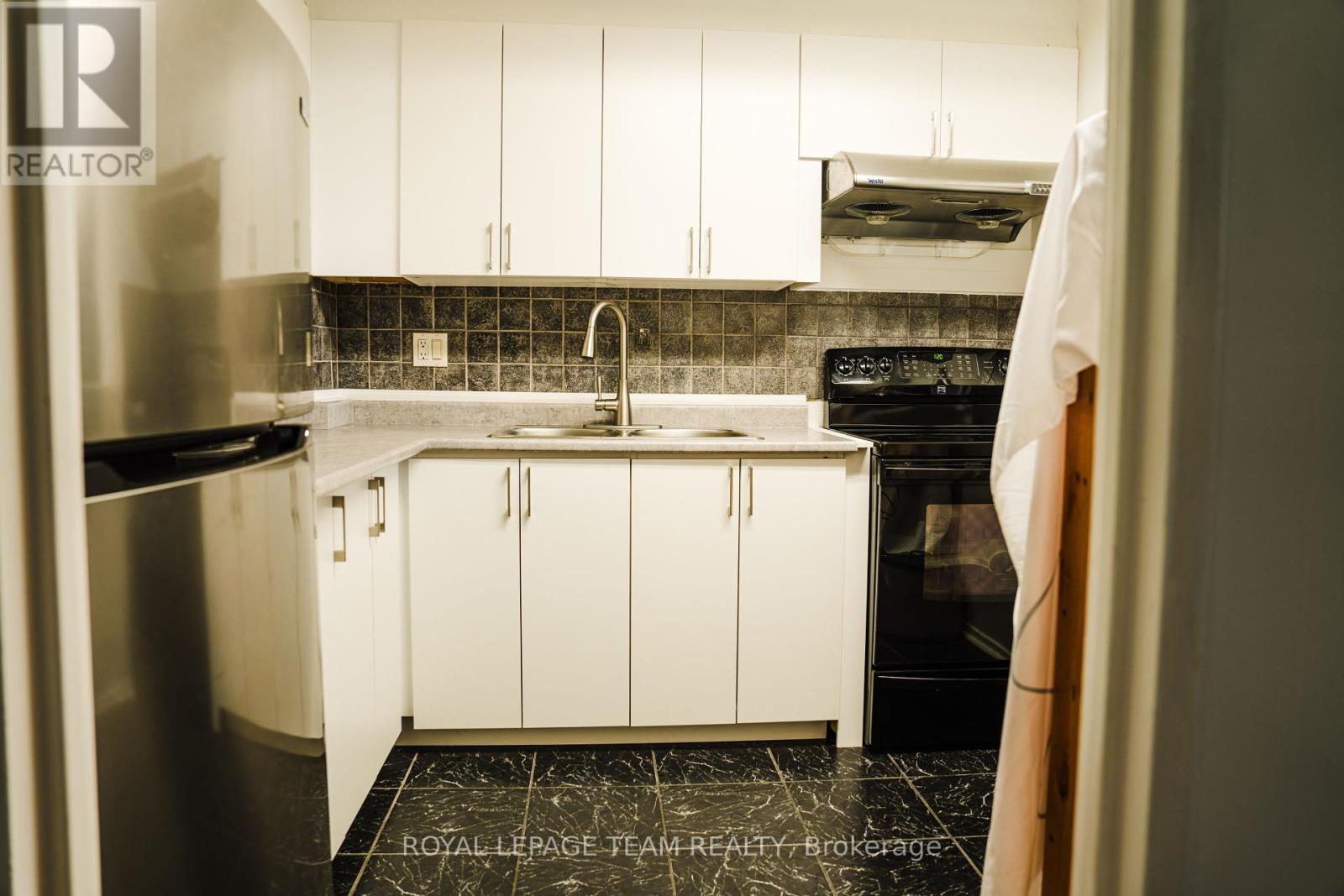 118 - 3100 Carling Avenue, Ottawa, Ontario  K2B 6J6 - Photo 7 - X12389116