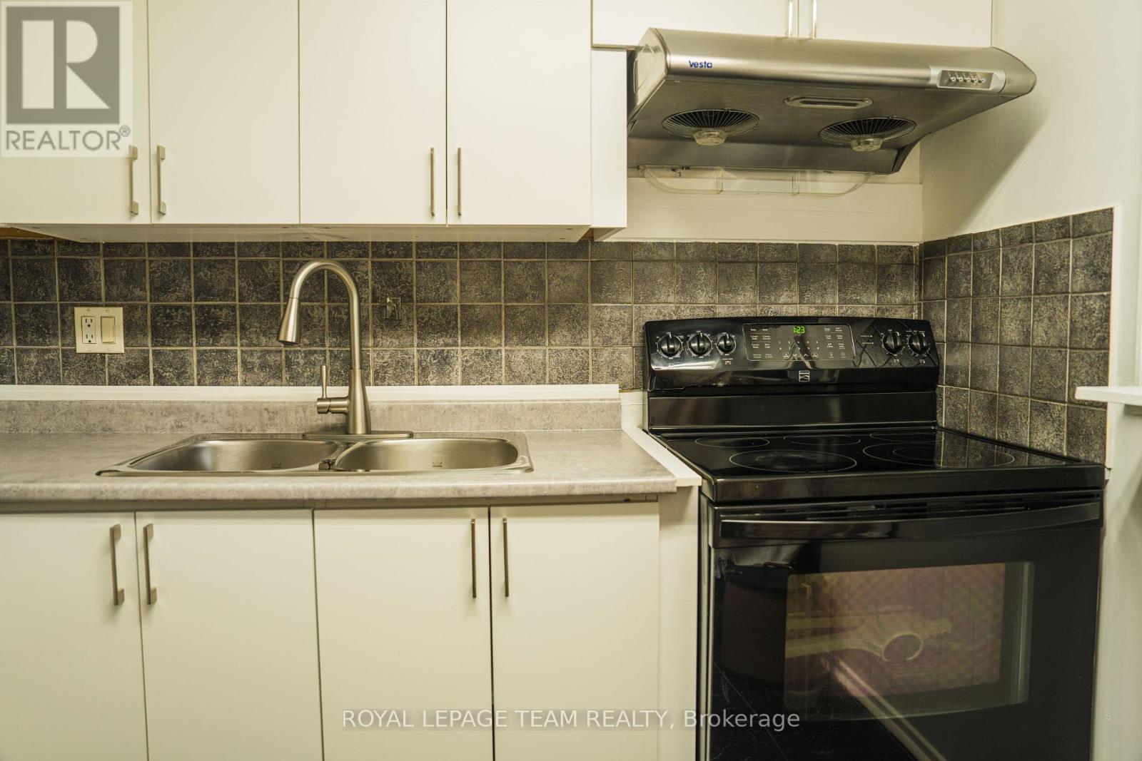118 - 3100 Carling Avenue, Ottawa, Ontario  K2B 6J6 - Photo 9 - X12389116