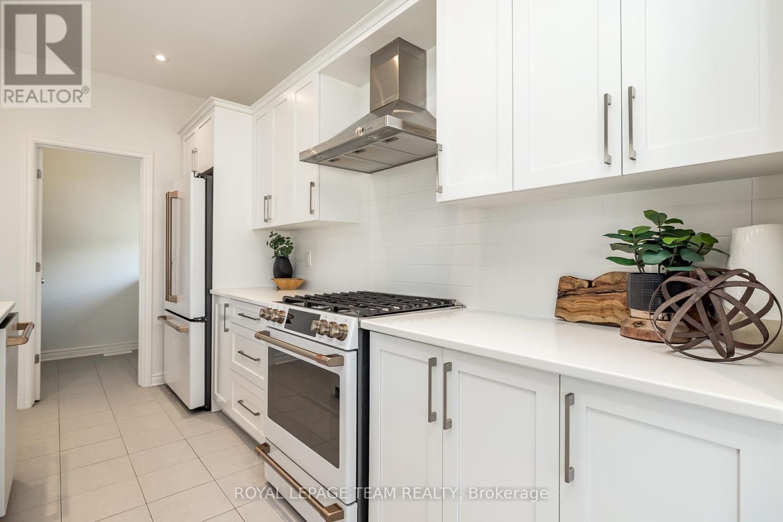636 Mistwell Lane, Ottawa, Ontario  K4M 1B2 - Photo 17 - X12389177