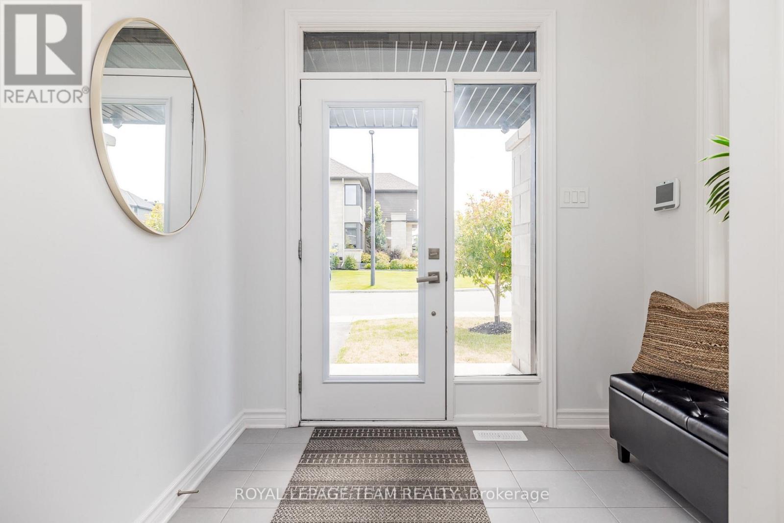 636 Mistwell Lane, Ottawa, Ontario  K4M 1B2 - Photo 4 - X12389177