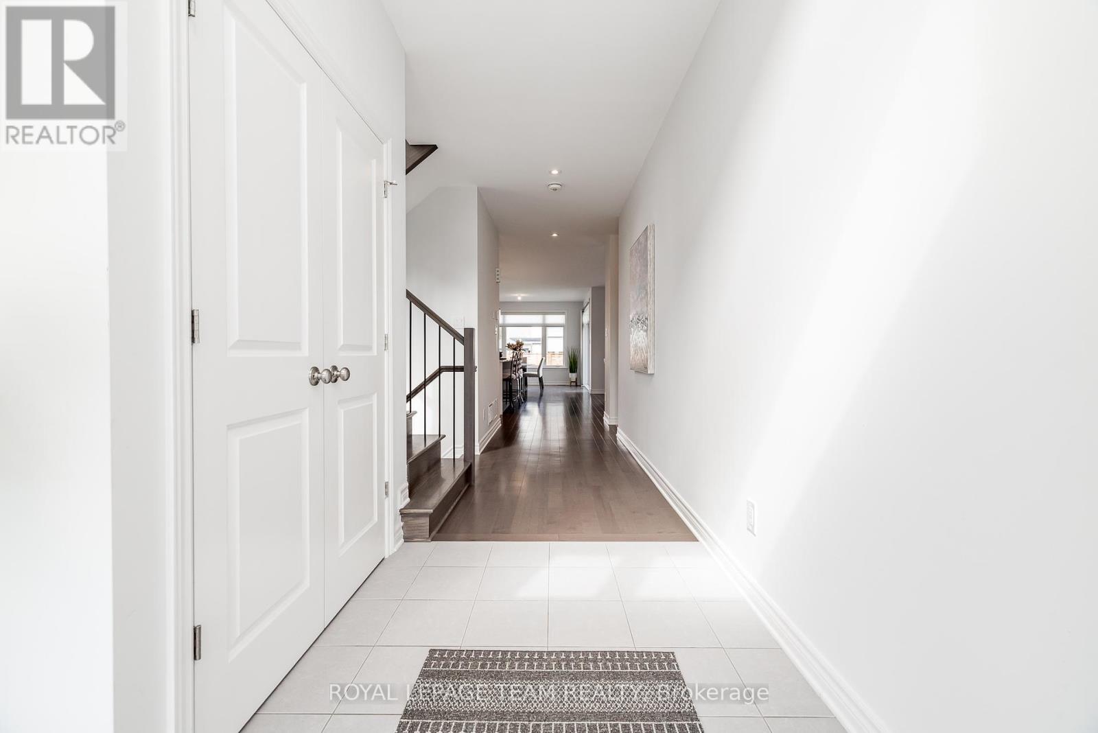 636 Mistwell Lane, Ottawa, Ontario  K4M 1B2 - Photo 5 - X12389177