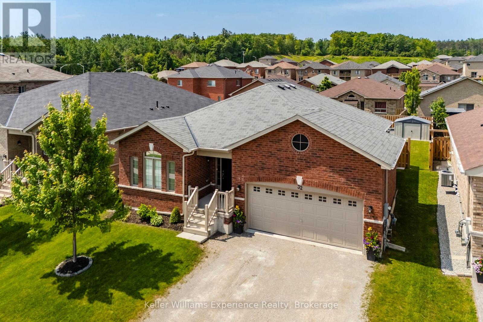 32 Hatton Drive, Penetanguishene, Ontario  L9M 0V6 - Photo 1 - S12389137