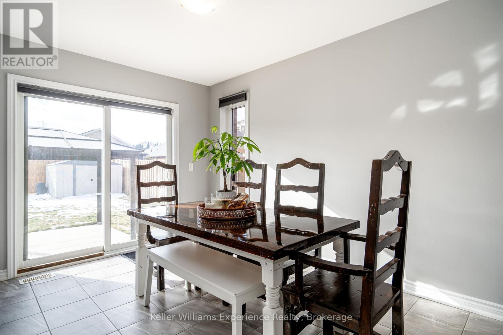 32 Hatton Drive, Penetanguishene, Ontario  L9M 0V6 - Photo 15 - S12389137