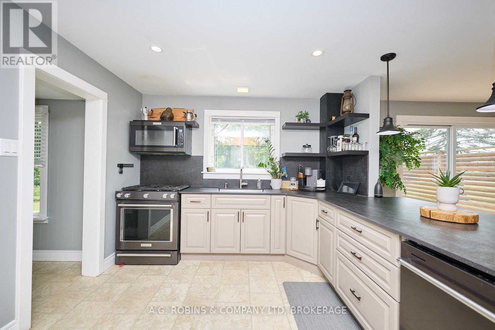 42770 3 Highway, Wainfleet, Ontario  L0S 1V0 - Photo 17 - X12389145