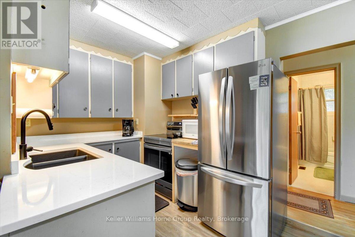 2 Easton Avenue, Bancroft, Ontario  K0L 1C0 - Photo 10 - X12389183