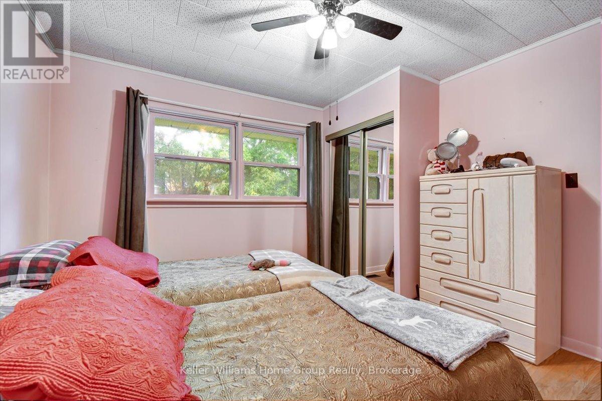 2 Easton Avenue, Bancroft, Ontario  K0L 1C0 - Photo 14 - X12389183