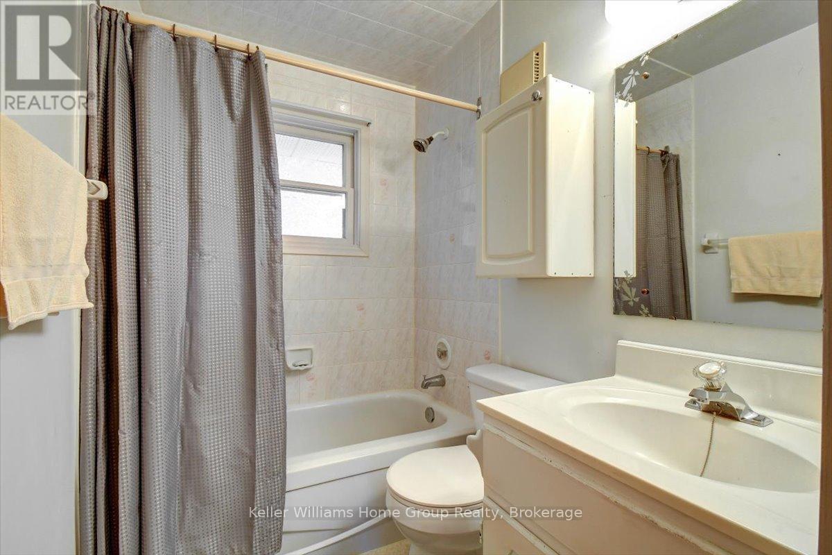 2 Easton Avenue, Bancroft, Ontario  K0L 1C0 - Photo 15 - X12389183