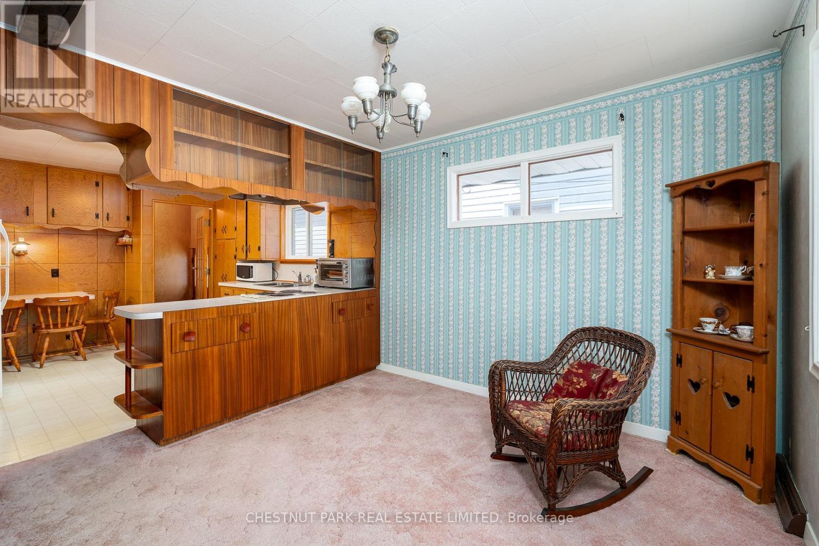 9 Downes Avenue, Prince Edward County (Picton), Ontario  K0K 2T0 - Photo 10 - X12389128
