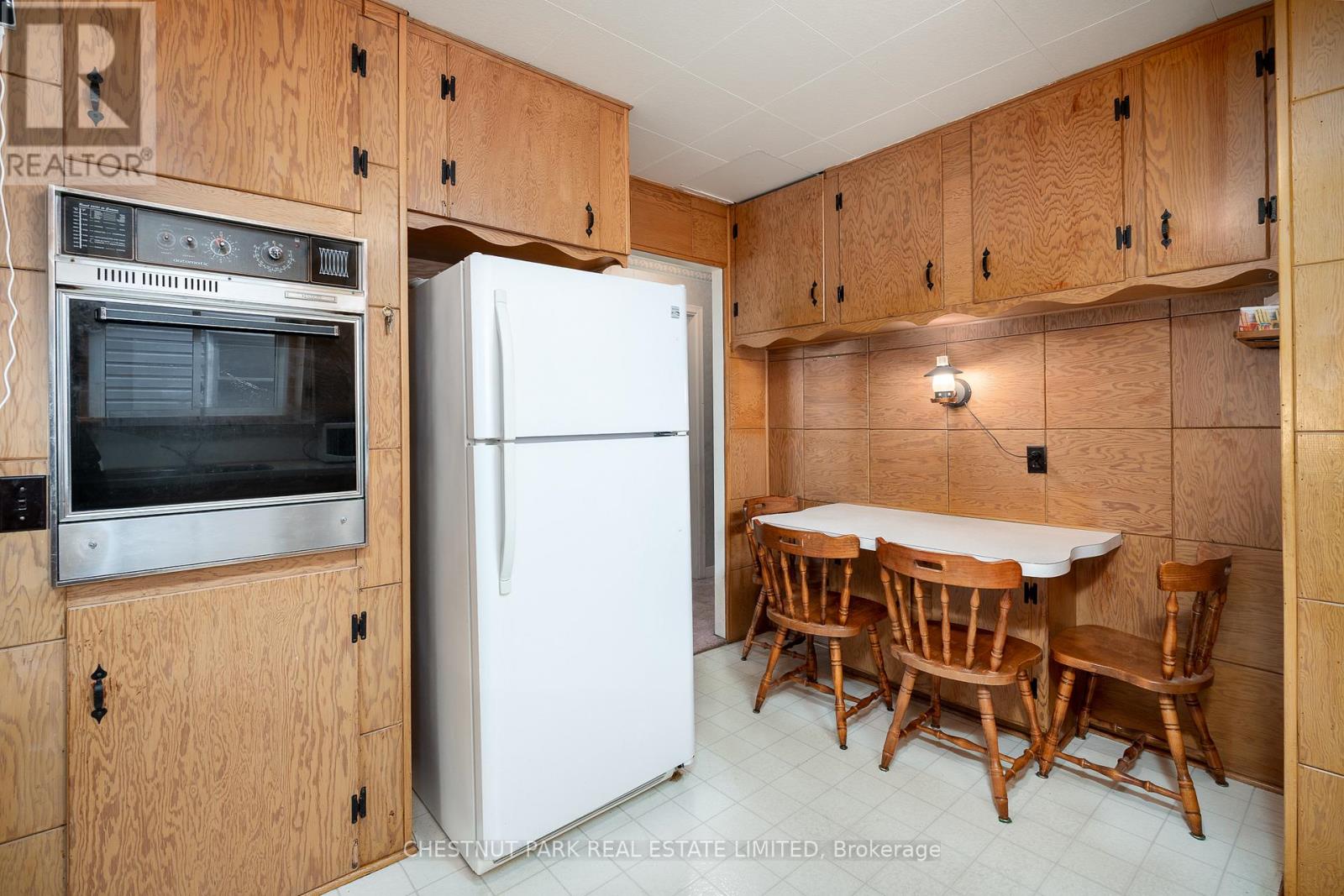 9 Downes Avenue, Prince Edward County (Picton), Ontario  K0K 2T0 - Photo 13 - X12389128