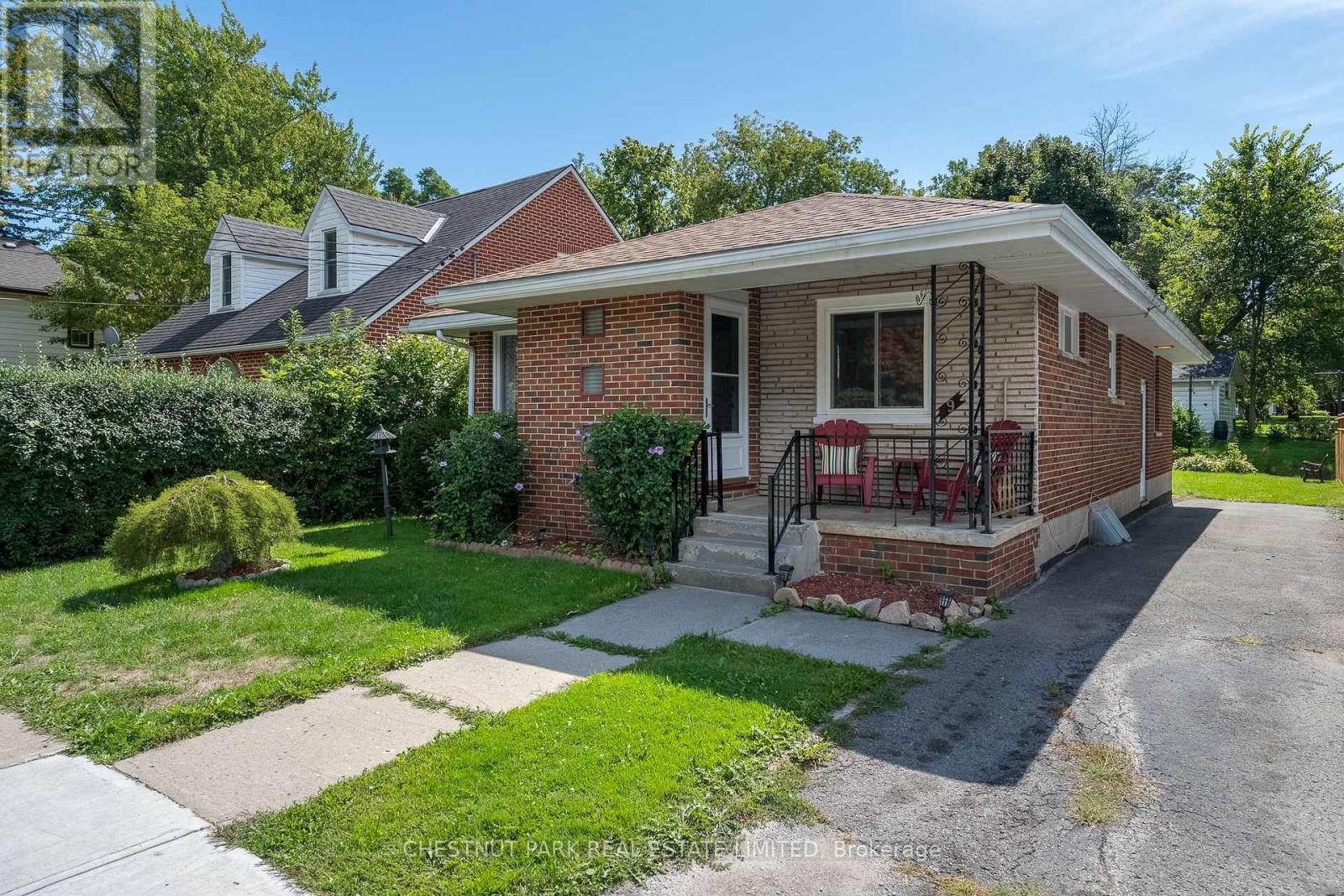 9 Downes Avenue, Prince Edward County (Picton), Ontario  K0K 2T0 - Photo 3 - X12389128