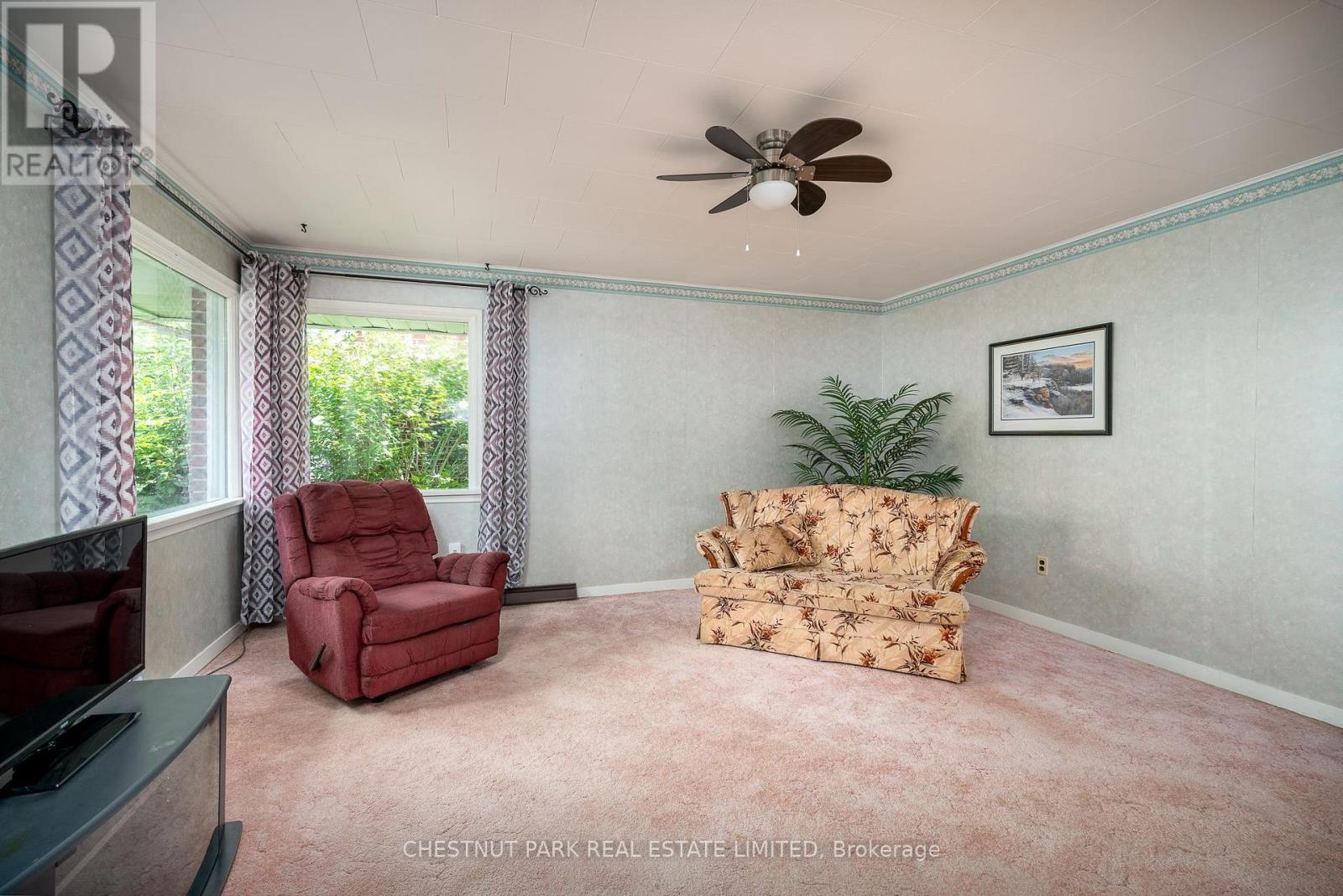 9 Downes Avenue, Prince Edward County (Picton), Ontario  K0K 2T0 - Photo 6 - X12389128