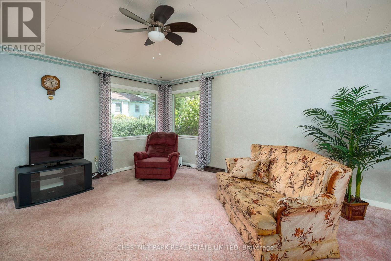 9 Downes Avenue, Prince Edward County (Picton), Ontario  K0K 2T0 - Photo 7 - X12389128