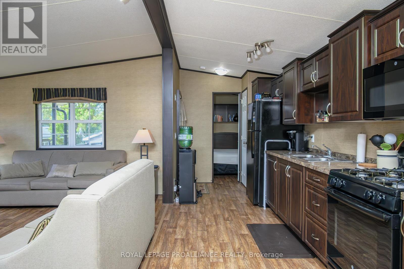 486 County Rd 18 - 5 Cricket Lane, Prince Edward County, Ontario  K0K 1P0 - Photo 19 - X12389171