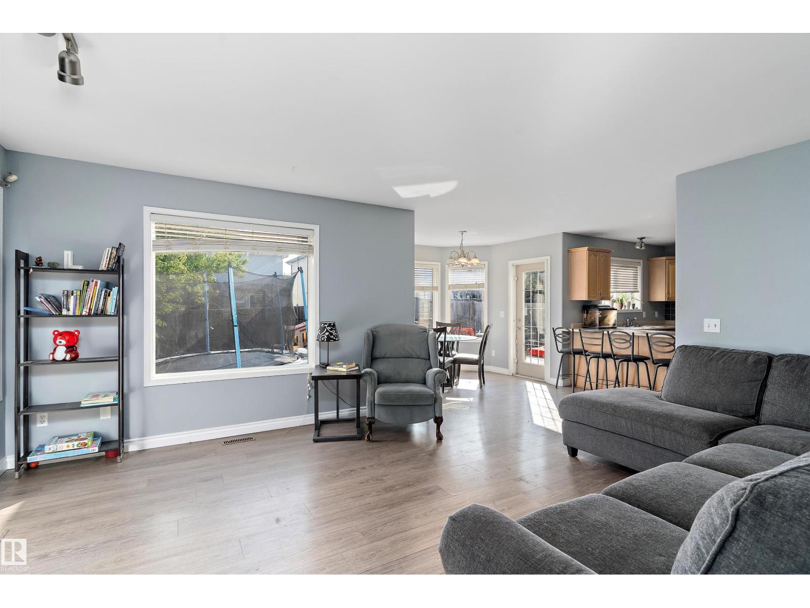 17 Crocus Wy, Sherwood Park, Alberta  T8H 2J9 - Photo 5 - E4456735