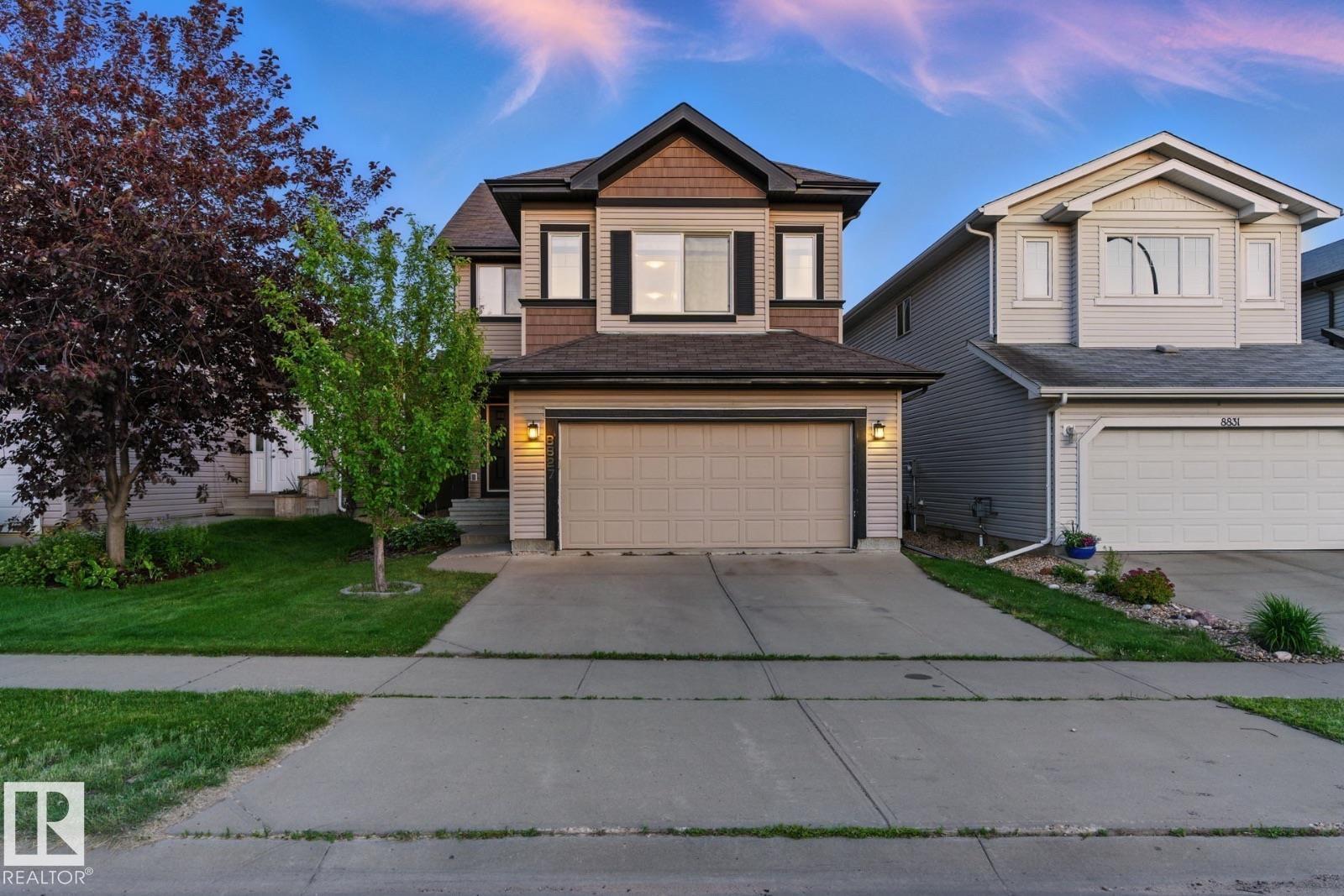 8827 180 AV NW, Edmonton, Alberta