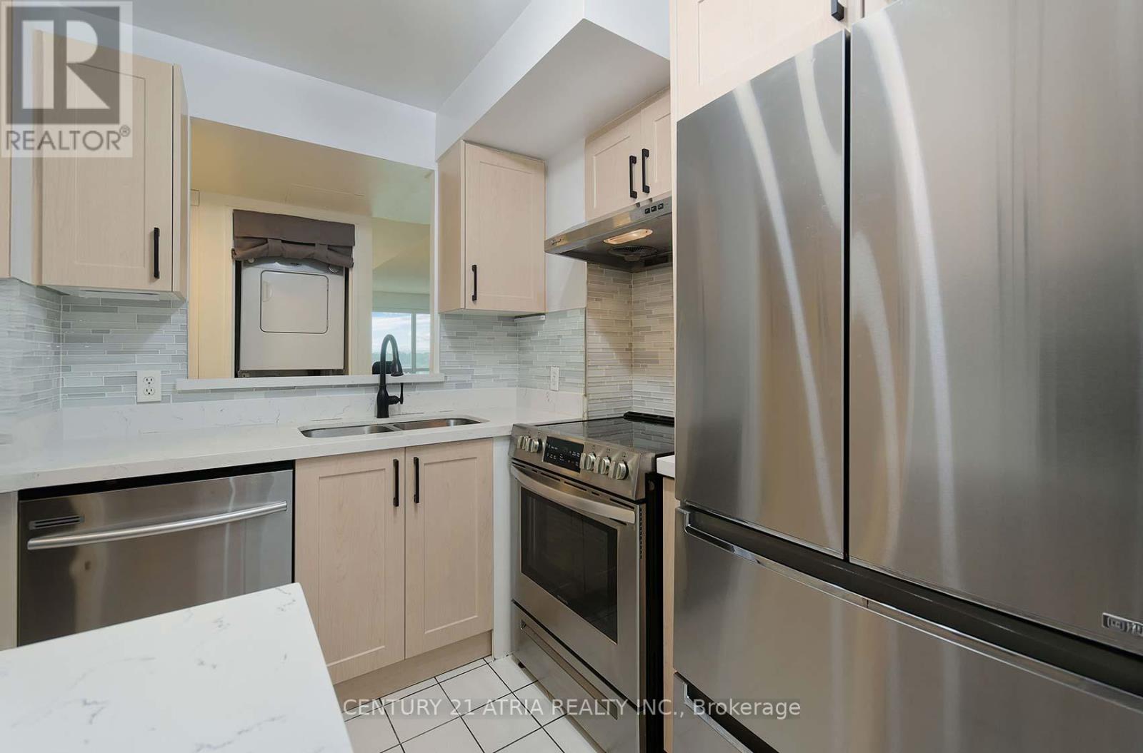 710 - 8 Lee Centre Drive, Toronto, Ontario  M1H 3H8 - Photo 12 - E12388920