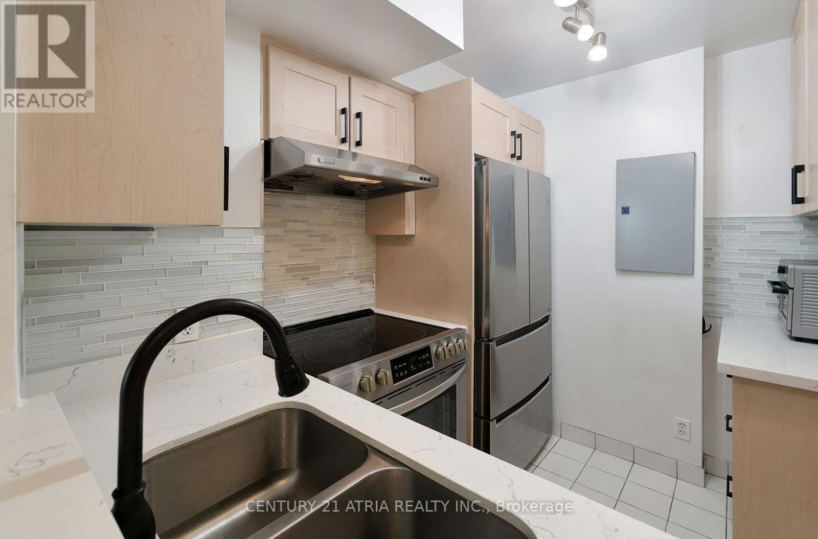 710 - 8 Lee Centre Drive, Toronto, Ontario  M1H 3H8 - Photo 13 - E12388920