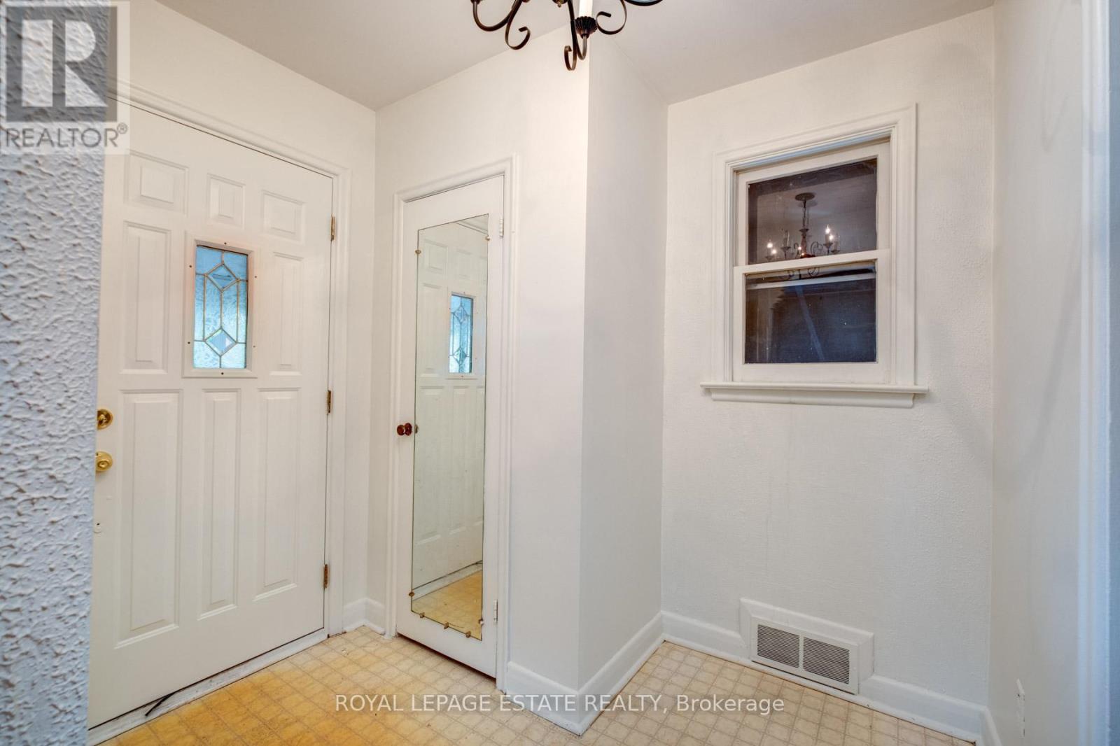 Property at 132 BUDEA CRESCENT image 2