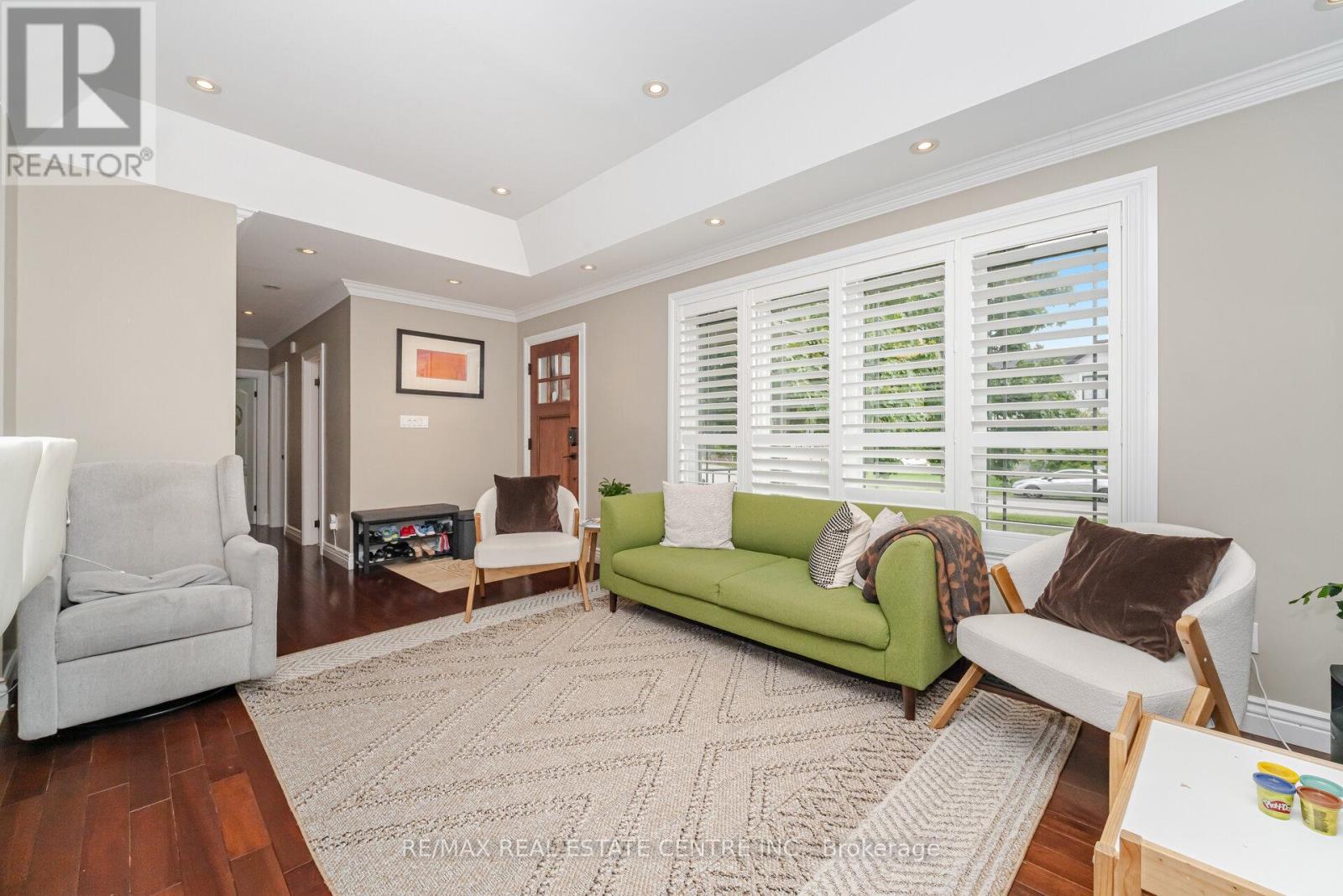 584 Trudale Court, Oakville, Ontario  L6L 4H1 - Photo 13 - W12381307