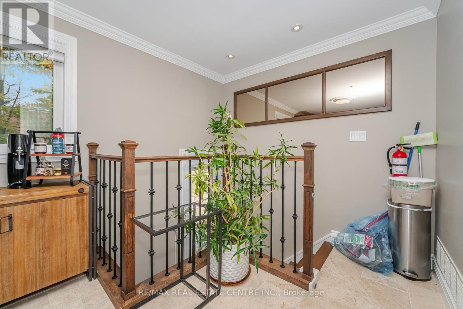 584 Trudale Court, Oakville, Ontario  L6L 4H1 - Photo 28 - W12381307