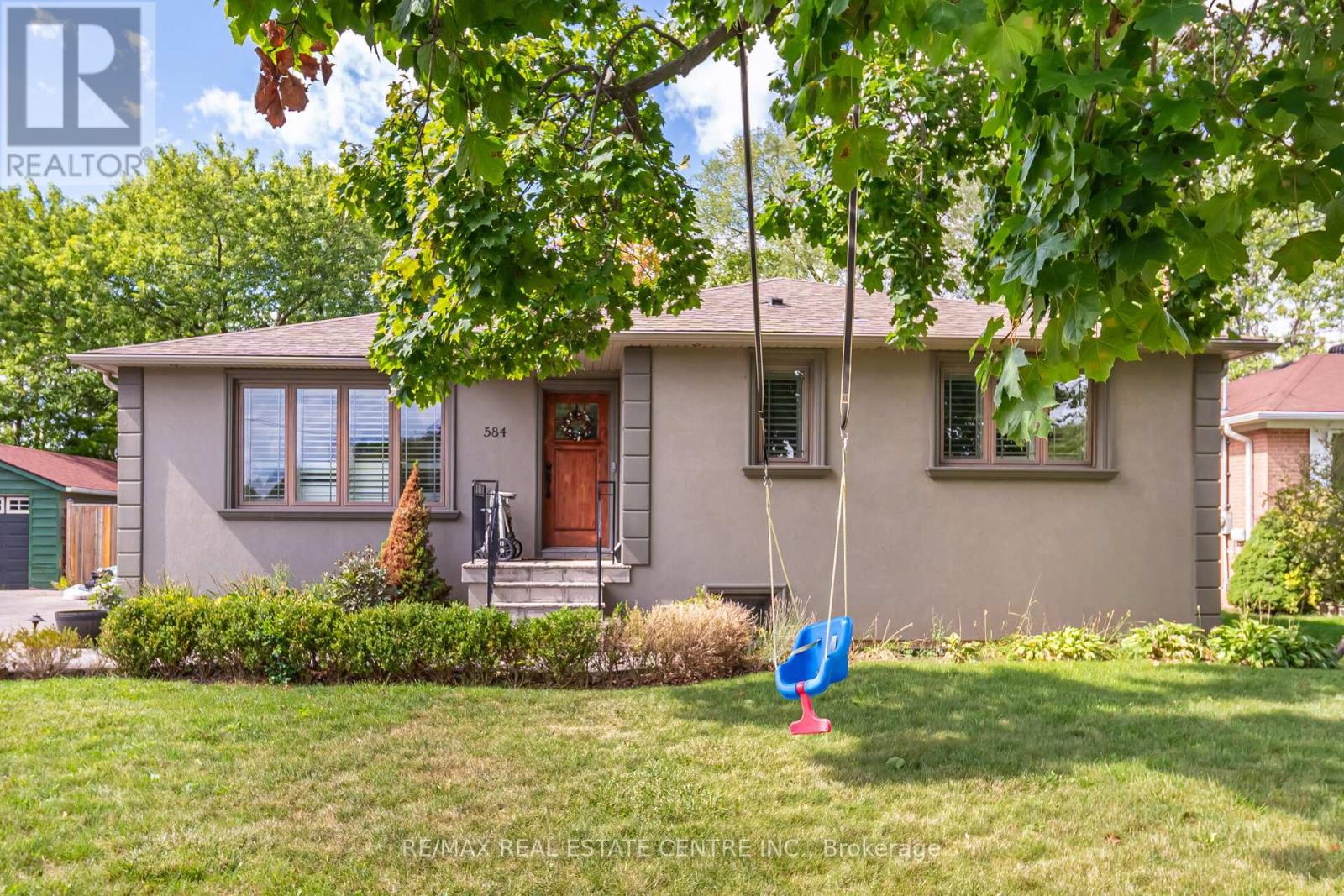 584 TRUDALE COURT, Oakville, Ontario