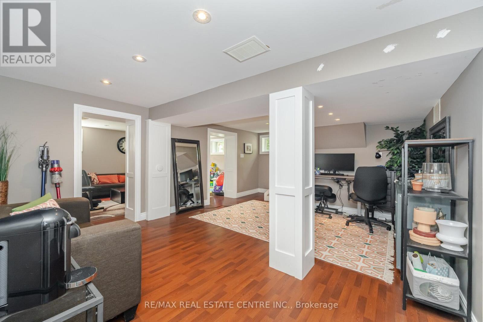 584 Trudale Court, Oakville, Ontario  L6L 4H1 - Photo 33 - W12381307