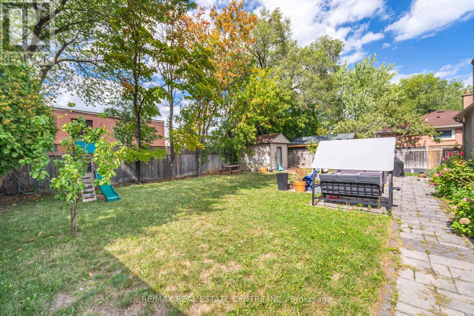 584 Trudale Court, Oakville, Ontario  L6L 4H1 - Photo 43 - W12381307