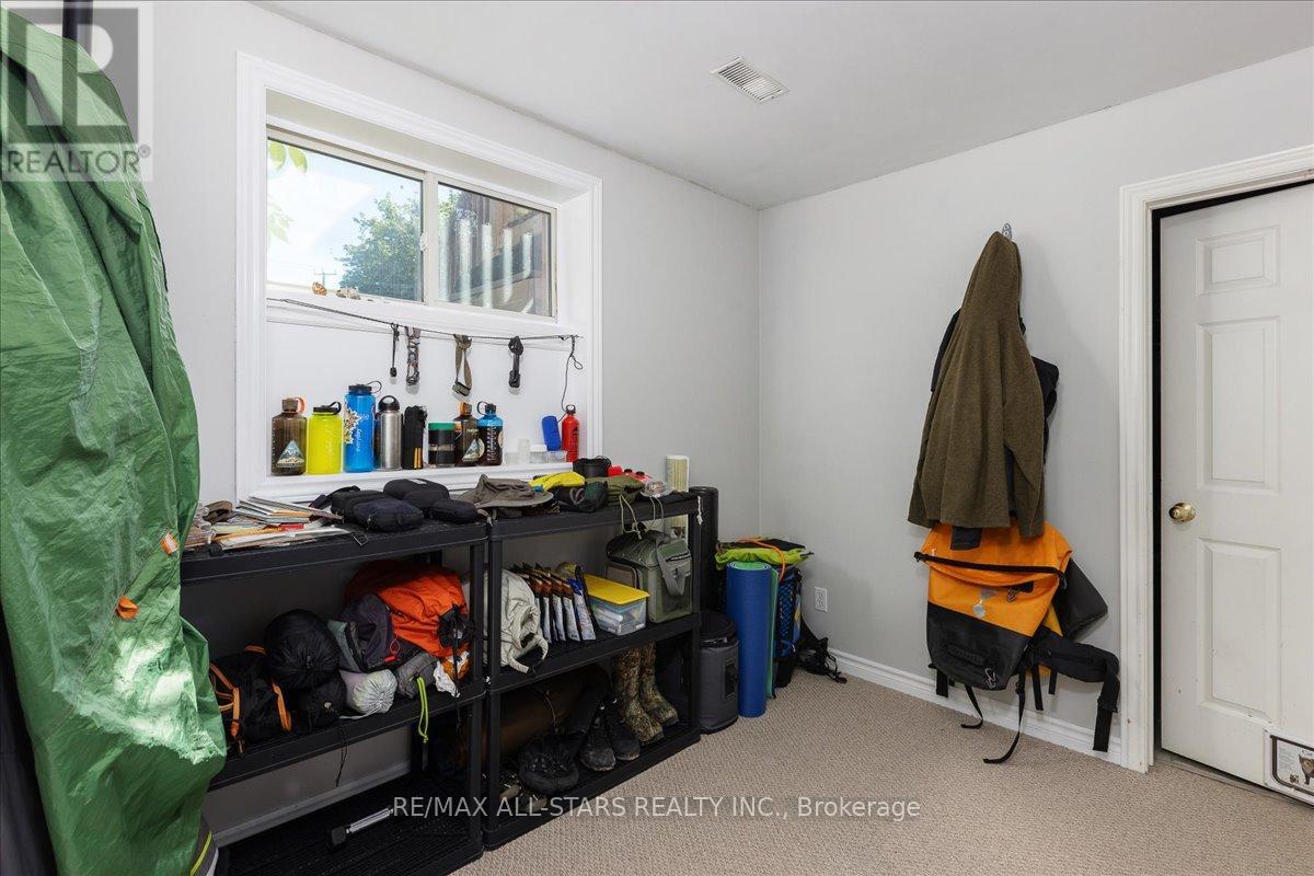 3 Hattie Court, Georgina, Ontario L4P 3Z7 - Photo 18 - N12388998