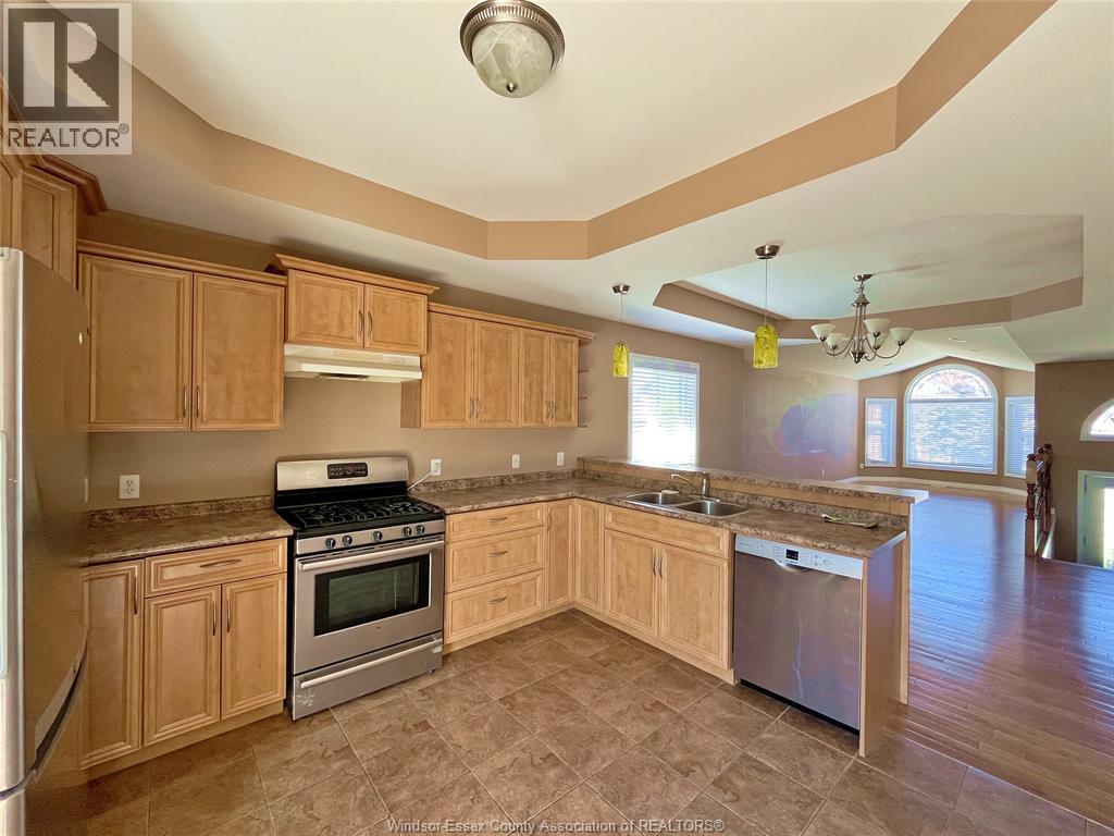 4537 Osaka Circle Unit# Upper, Windsor, Ontario  N9G 3G3 - Photo 5 - 25022736