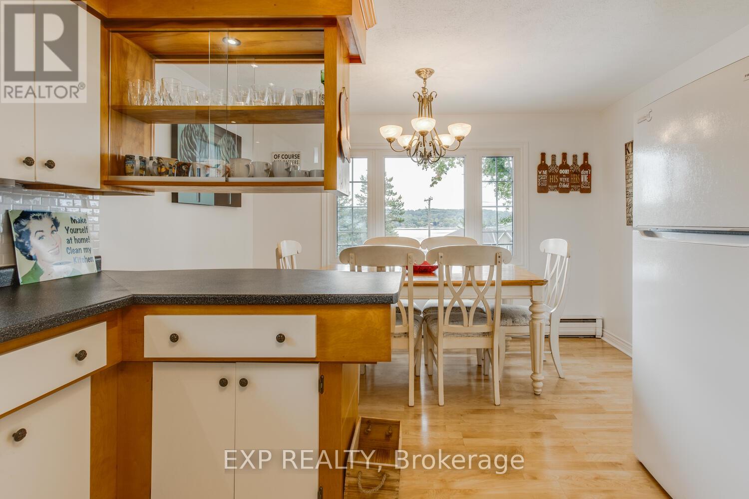 304 Champlain Road, Penetanguishene, Ontario  L9M 1S4 - Photo 19 - S12388968