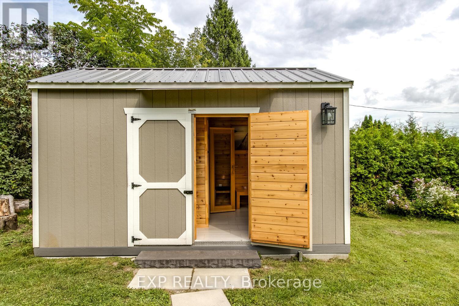 304 Champlain Road, Penetanguishene, Ontario  L9M 1S4 - Photo 39 - S12388968