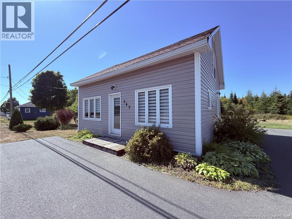 345 1ere Rue, Shippagan, New Brunswick  E8S 2L4 - Photo 1 - NB126304