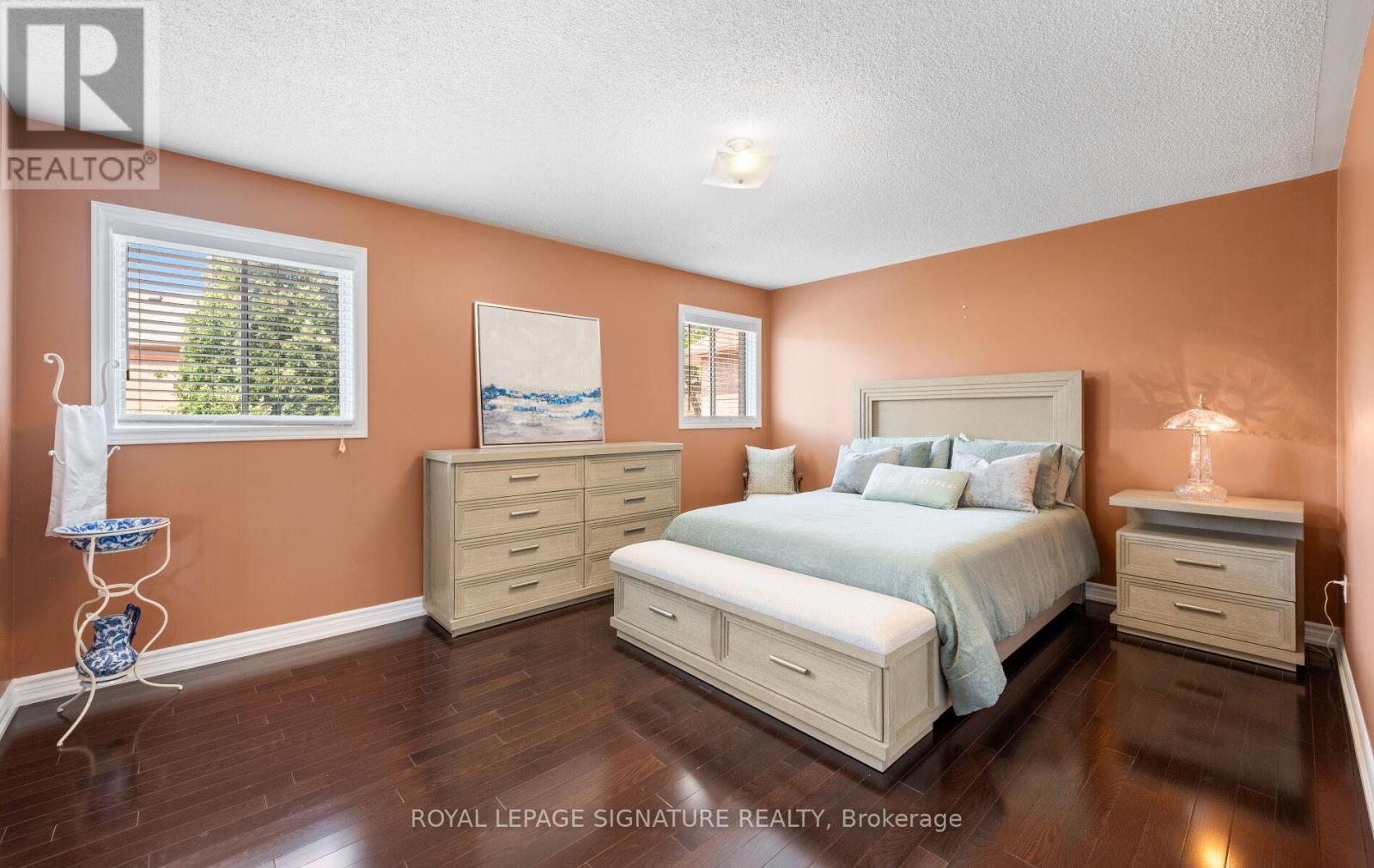 53 National Crescent, Brampton, Ontario  L7A 1J2 - Photo 17 - W12388964
