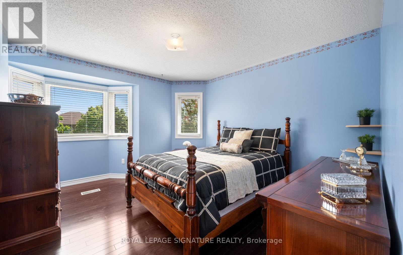 53 National Crescent, Brampton, Ontario  L7A 1J2 - Photo 21 - W12388964