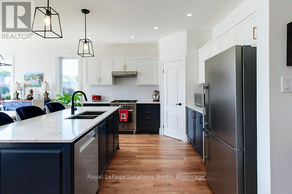27 Newport Boulevard, Collingwood, Ontario  L9Y 4Y8 - Photo 6 - S12389265