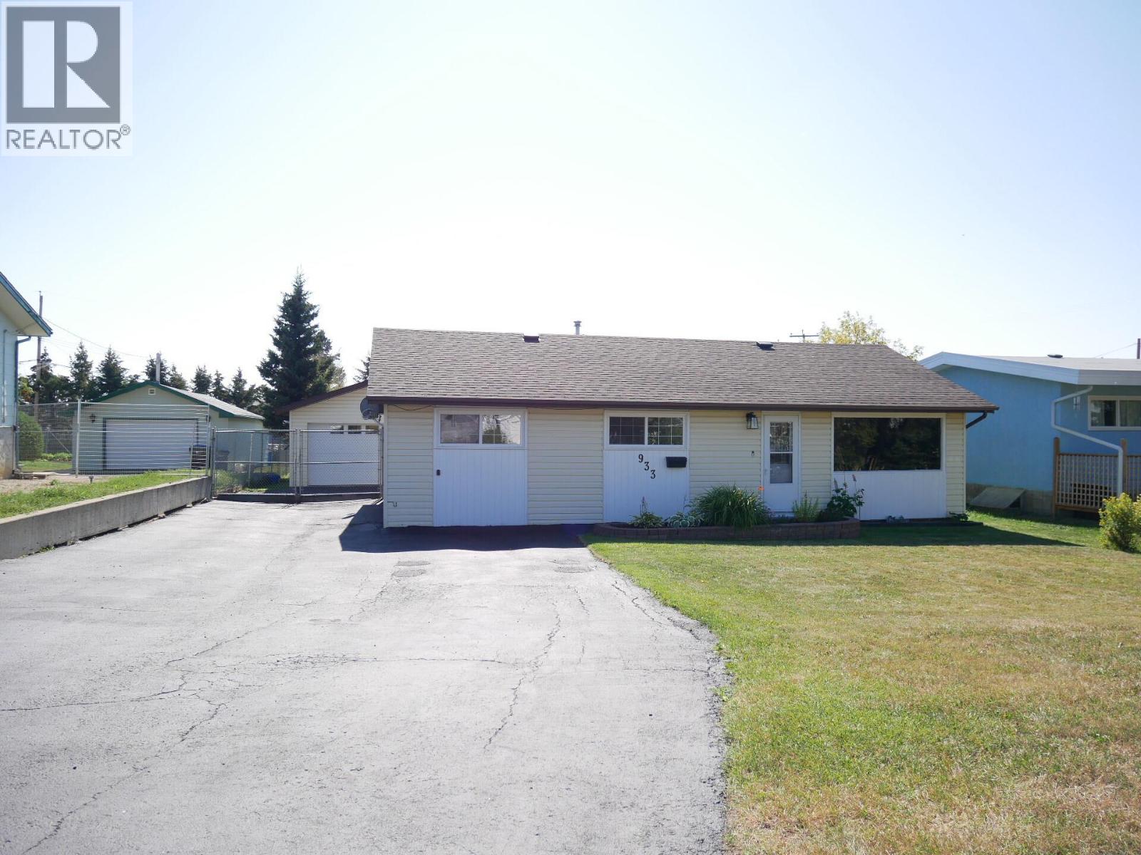 933 91 Avenue, Dawson Creek 