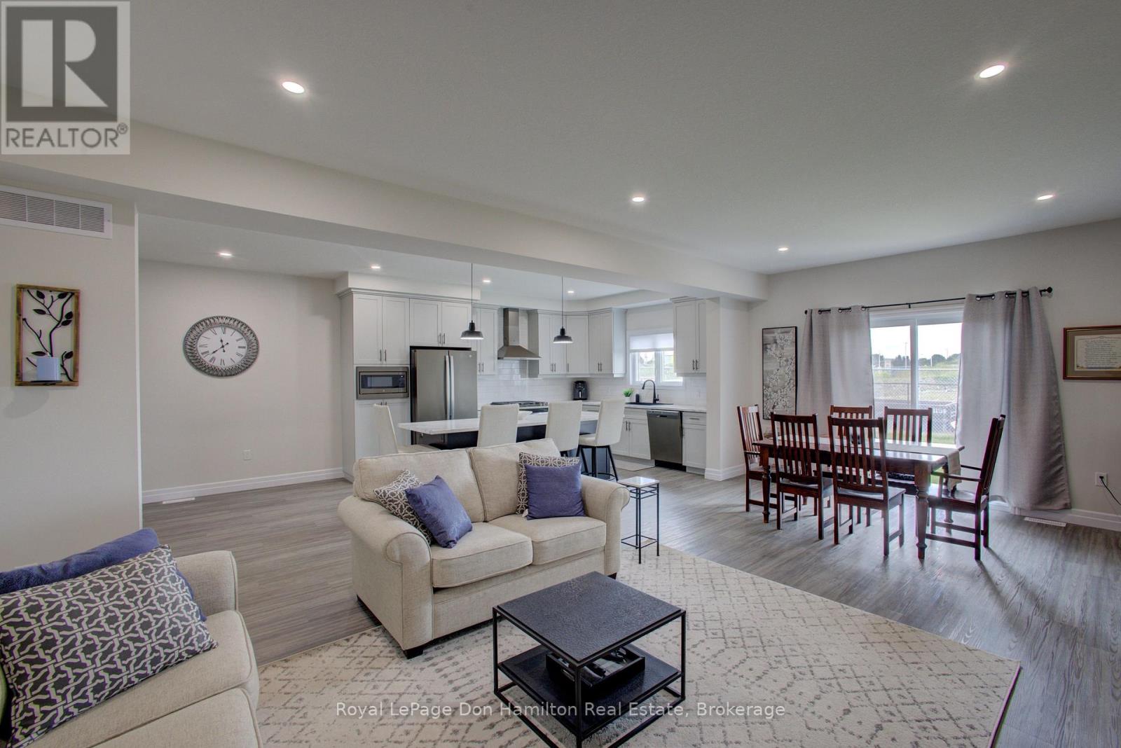 654 Wray Avenue S, North Perth, Ontario  N4W 3K9 - Photo 10 - X12387237