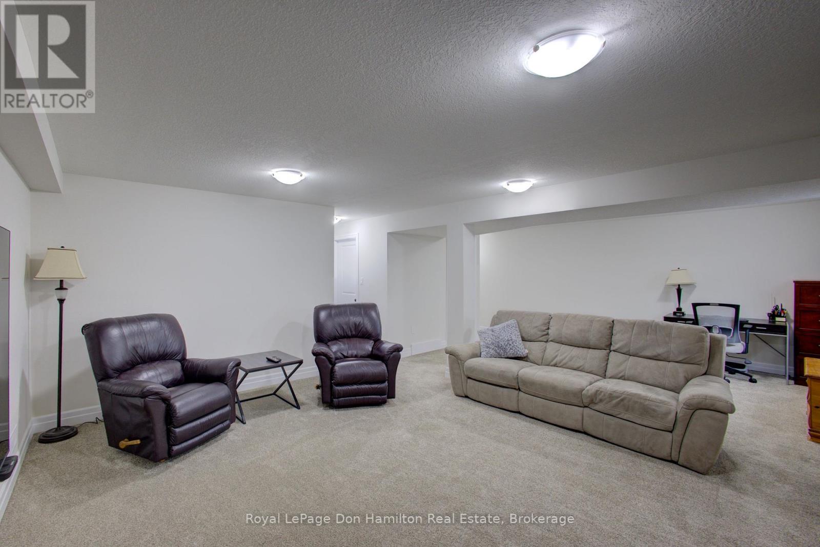 654 Wray Avenue S, North Perth, Ontario  N4W 3K9 - Photo 32 - X12387237