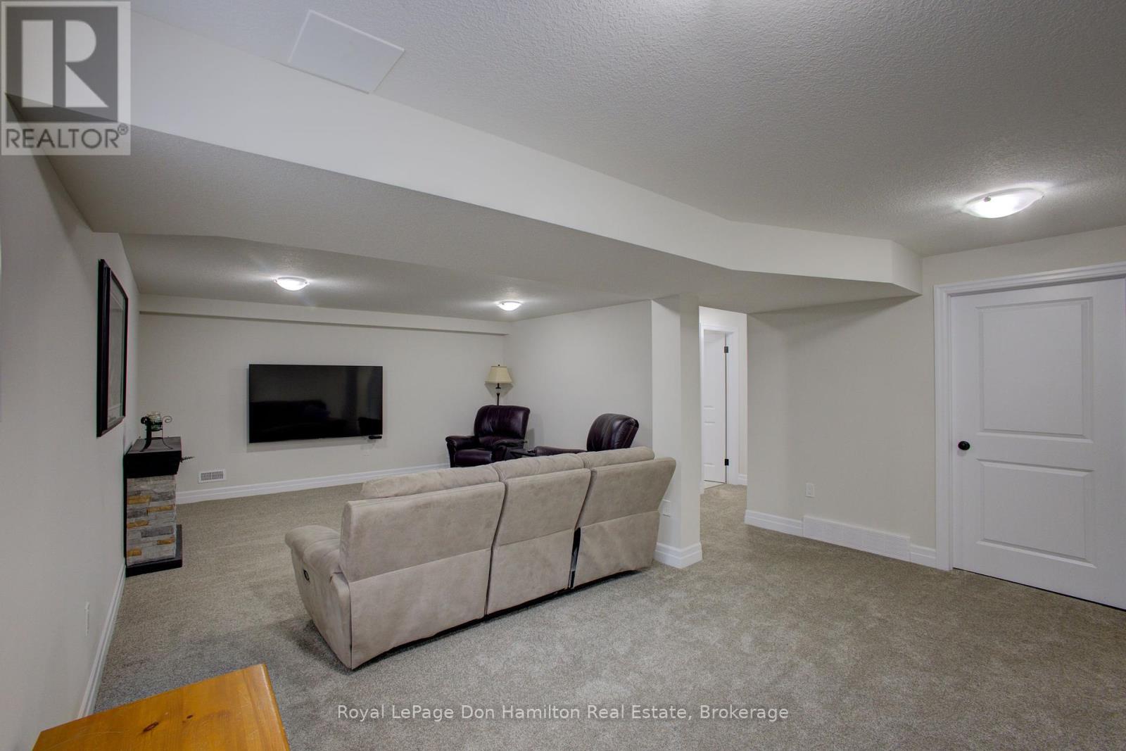654 Wray Avenue S, North Perth, Ontario  N4W 3K9 - Photo 34 - X12387237