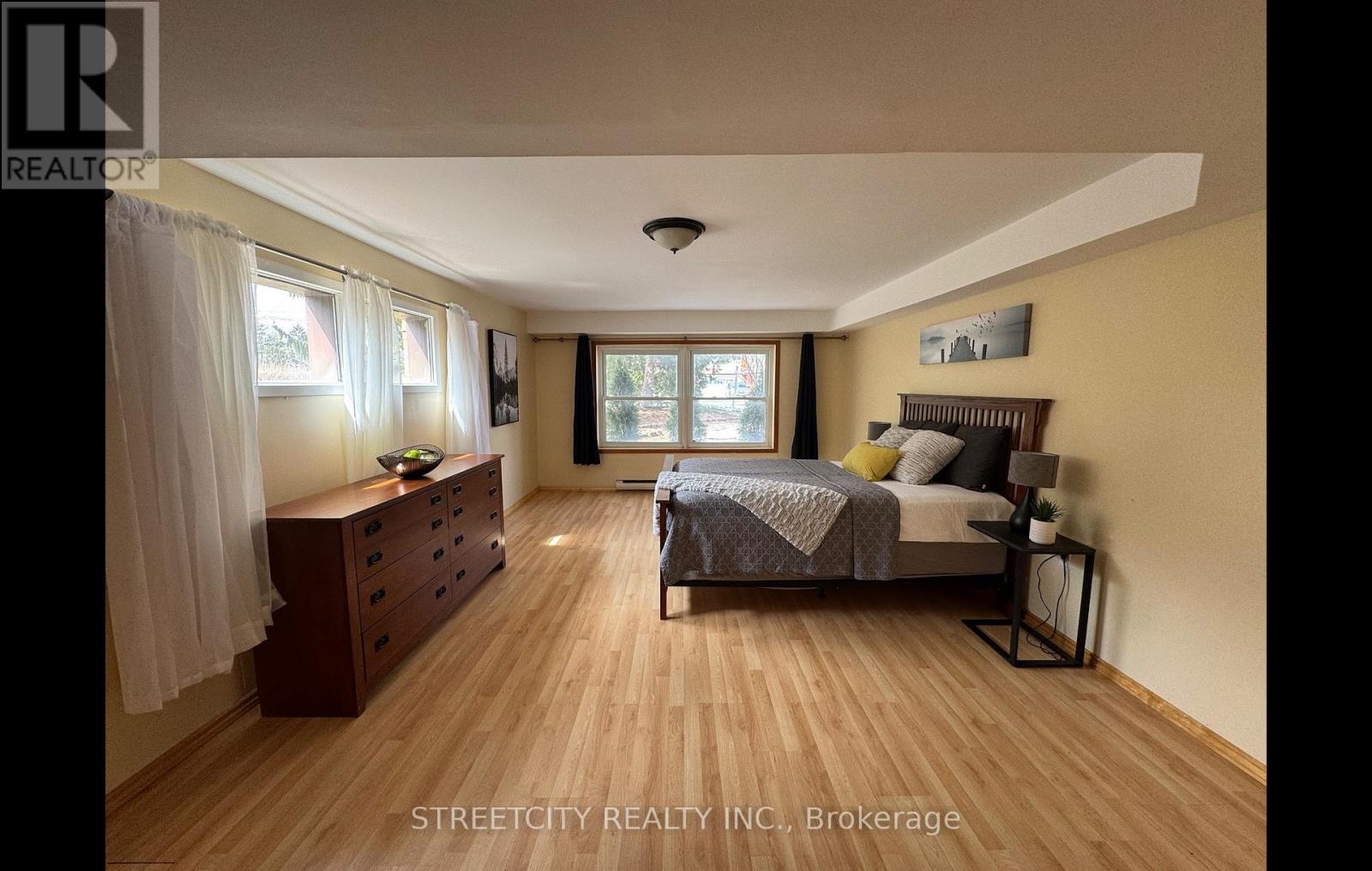 924 Valetta Street, London North, Ontario  N6H 2Z6 - Photo 19 - X12389201