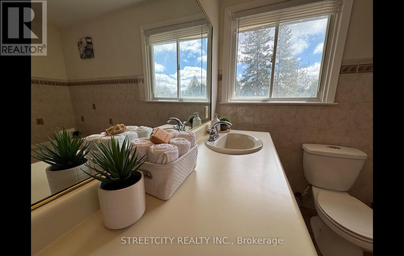 924 Valetta Street, London North, Ontario  N6H 2Z6 - Photo 27 - X12389201