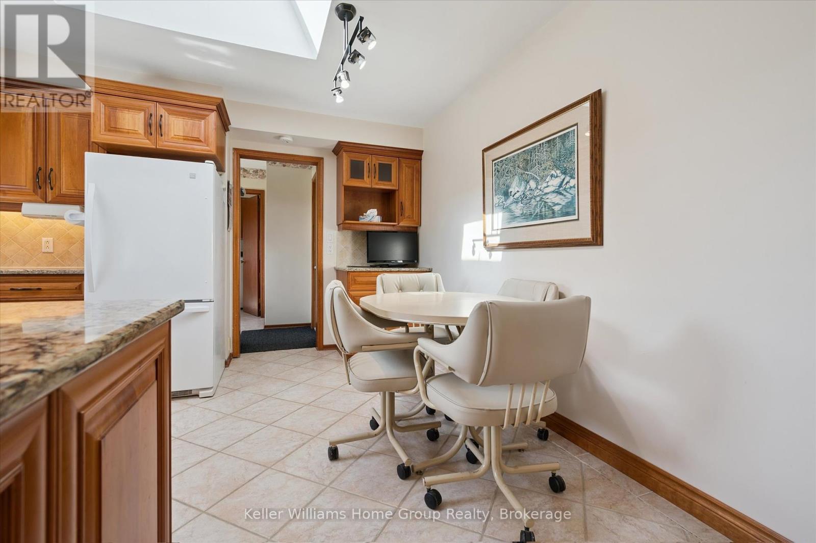 27 Peel Street E, Mapleton, Ontario  N0B 1A0 - Photo 16 - X12389272