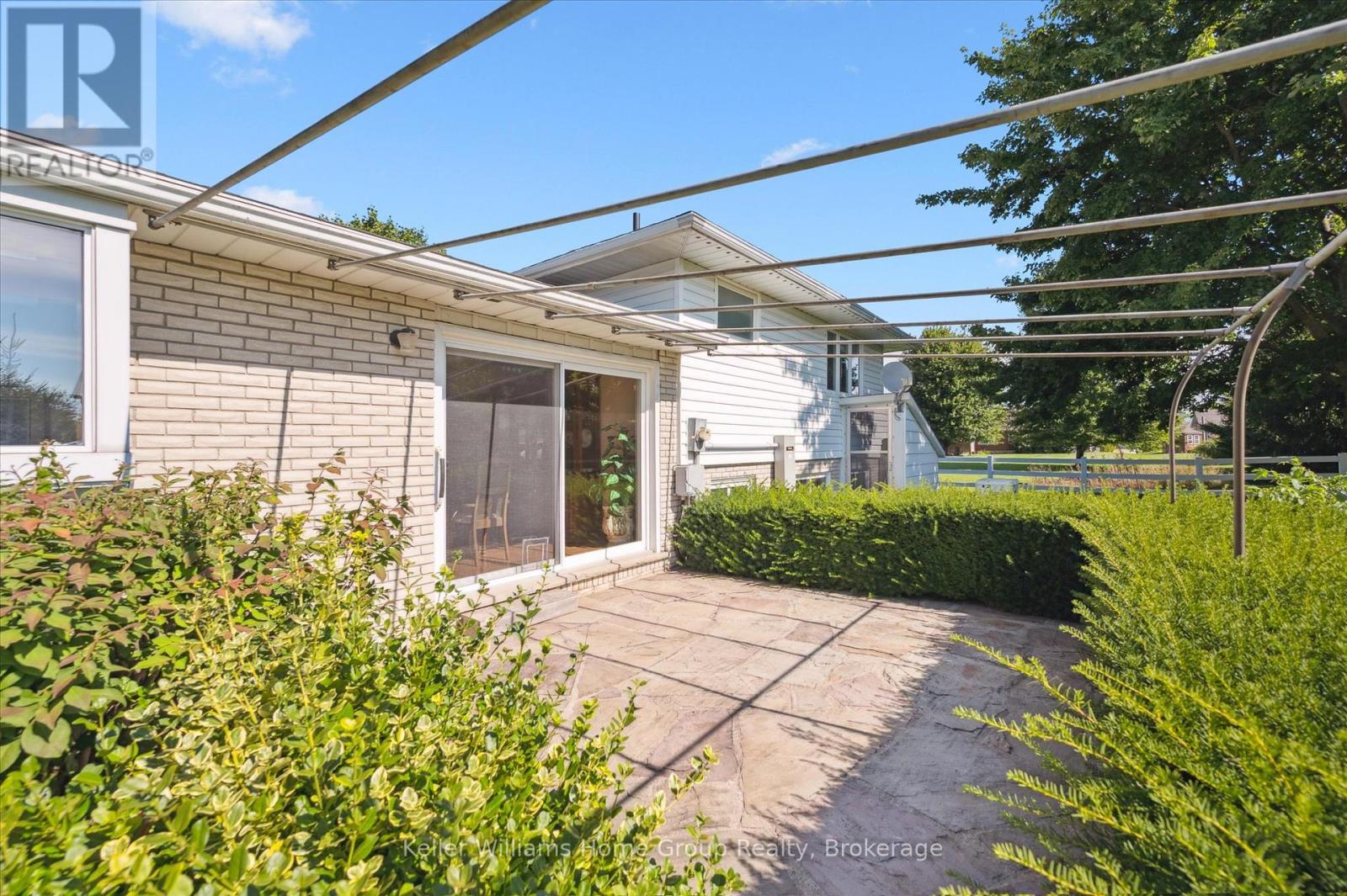 27 Peel Street E, Mapleton, Ontario  N0B 1A0 - Photo 33 - X12389272