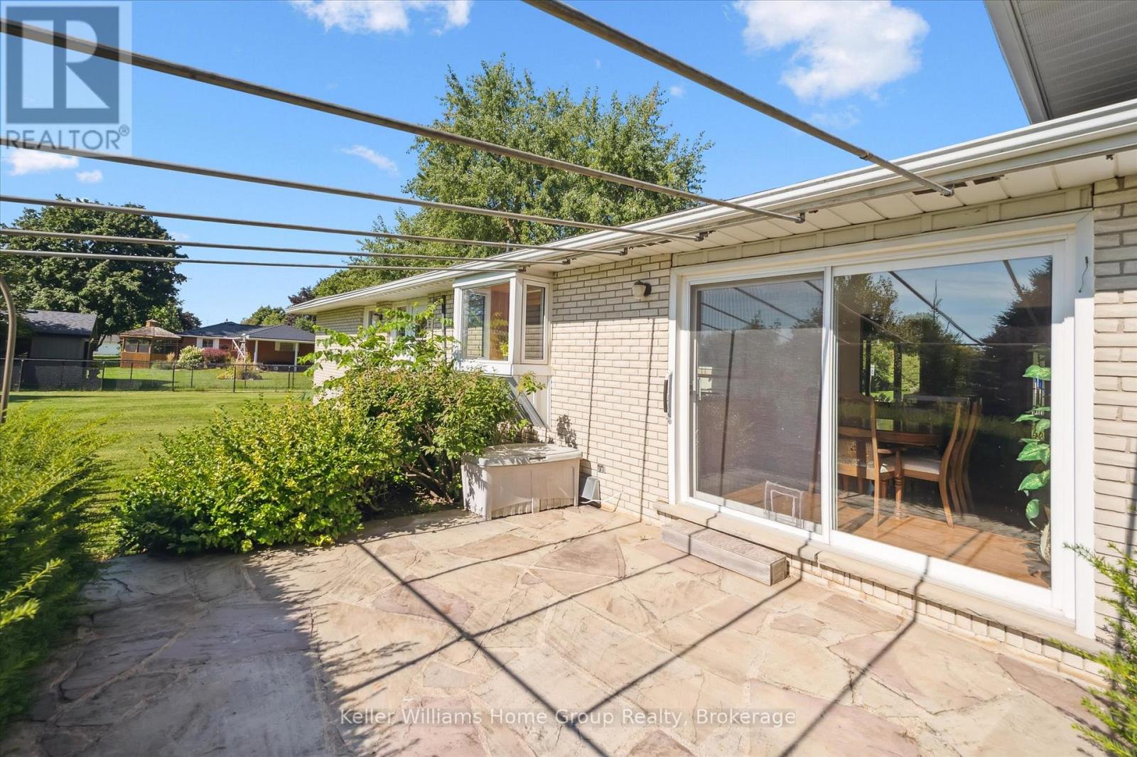 27 Peel Street E, Mapleton, Ontario  N0B 1A0 - Photo 34 - X12389272