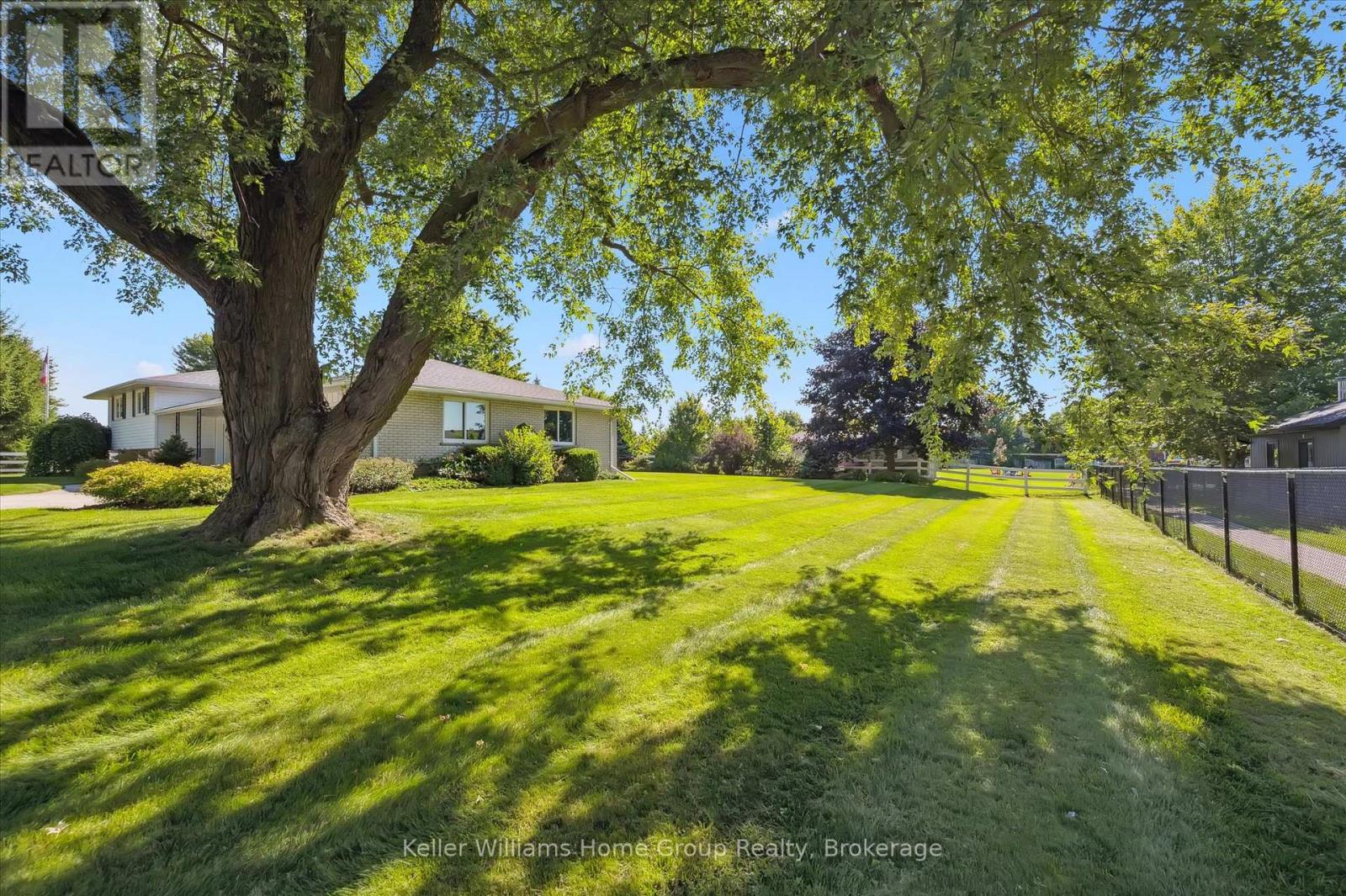27 Peel Street E, Mapleton, Ontario  N0B 1A0 - Photo 39 - X12389272