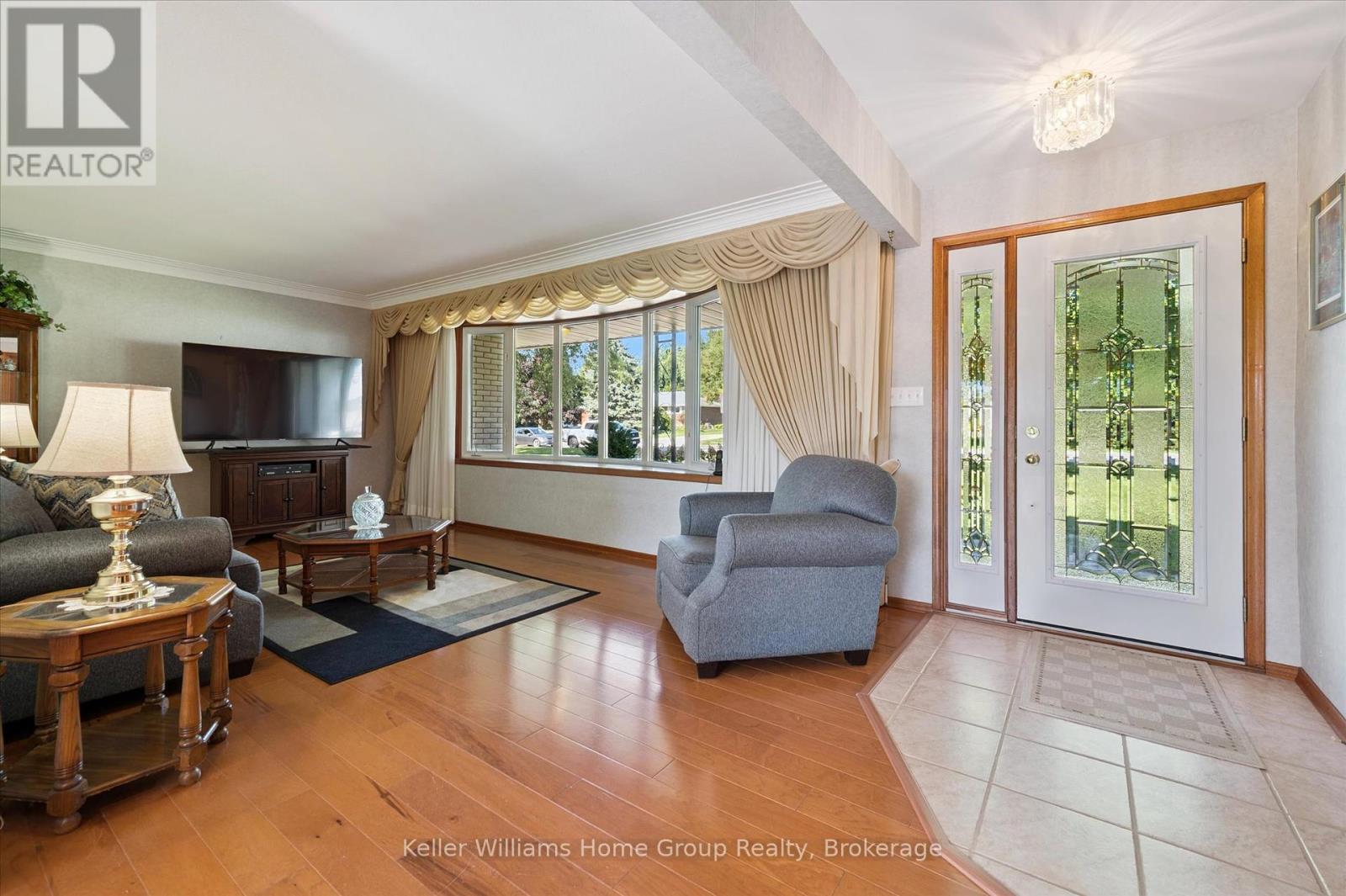 27 Peel Street E, Mapleton, Ontario  N0B 1A0 - Photo 4 - X12389272